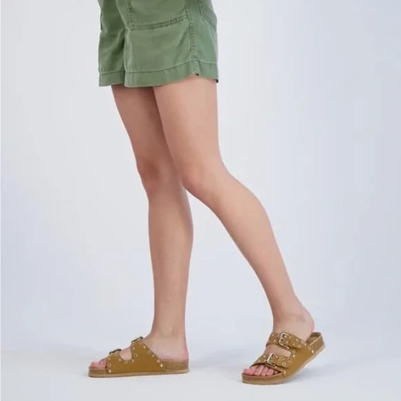 CUSHIONAIRE Women's Landon Cork footbed Sandal with comfort - Picture 11 of 11